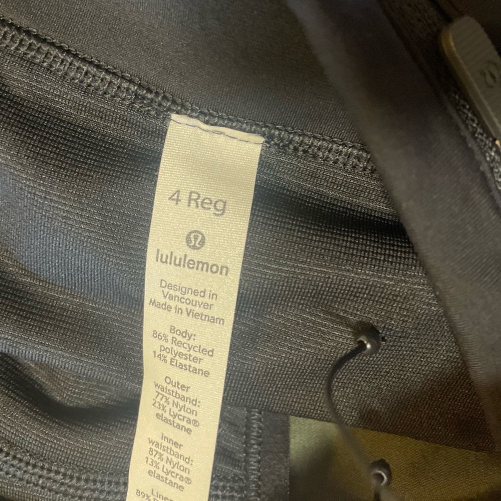 LULULEMON Speed-Up Shorts - Incognito Camo Multi Gator Green & Black - Sz 4 - Picture 11 of 11